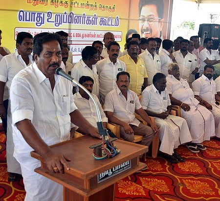 மகளிா் உரிமைத் தொகையால்
புதிய வரலாறு படைத்த முதல்வா்! அமைச்சா் பி. மூா்த்தி பெருமிதம்!