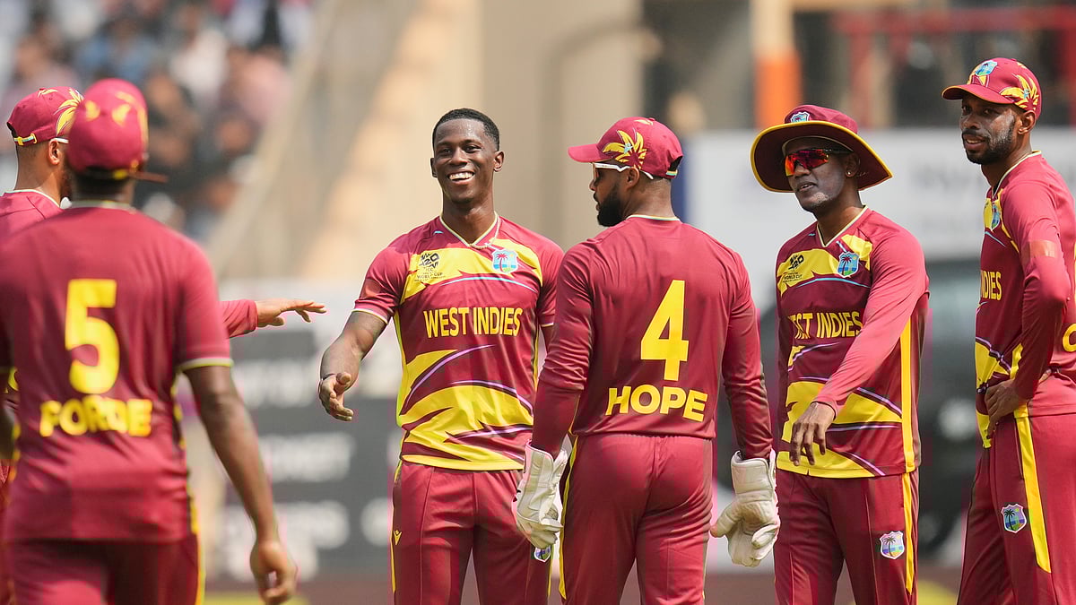 சூப்பர் 8 சுற்று: முதல் அணியாகத் தேர்வான மேற்கிந்தியத் தீவுகள்! 