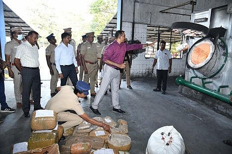 ரூ.5 கோடியில் 2,119 கிலோ கஞ்சா அழிப்பு