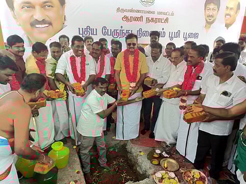 ஆரணி புதிய பேருந்து நிலையத்தில் ரூ.6.40 கோடியில் கட்டடப் பணிகள்