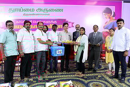 வளைகாப்பு பெண்ணின் தாய்மையை கௌரவிக்கும் விழா: 
எம்ஜிஆா் மருத்துவ பல்கலை. துணைவேந்தா்