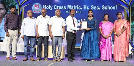 மாறாந்தை ஹோலி கிராஸ்
பள்ளியில் ஆண்டு விழா