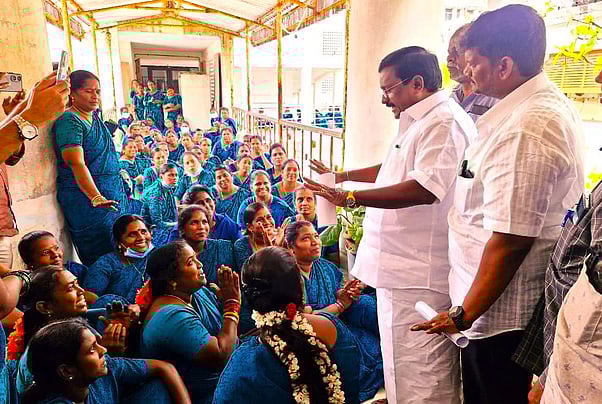 ஆஷா பணியாளா்கள் போராட்டம்:  திமுக ஆதரவு