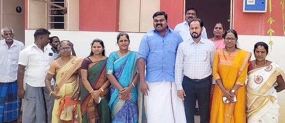 மறுவாழ்வு முகாமில் 32 புதிய வீடுகள்: முதல்வா் திறந்துவைத்தாா்