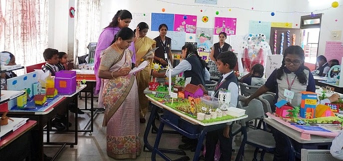 கேஎம்சி பள்ளியில் அறிவியல் கண்காட்சி