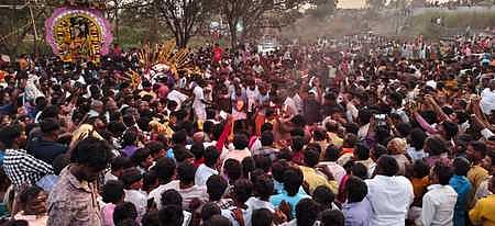 கலவையில் மயான கொள்ளை திருவிழா