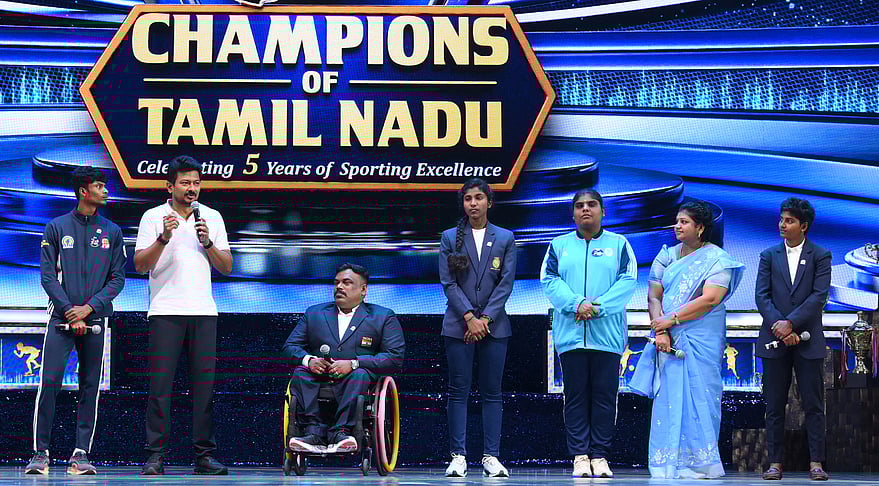 விளையாட்டுத் துறையில் பல்வேறு சாதனைகள்: துணை முதல்வா் உதயநிதி ஸ்டாலின்