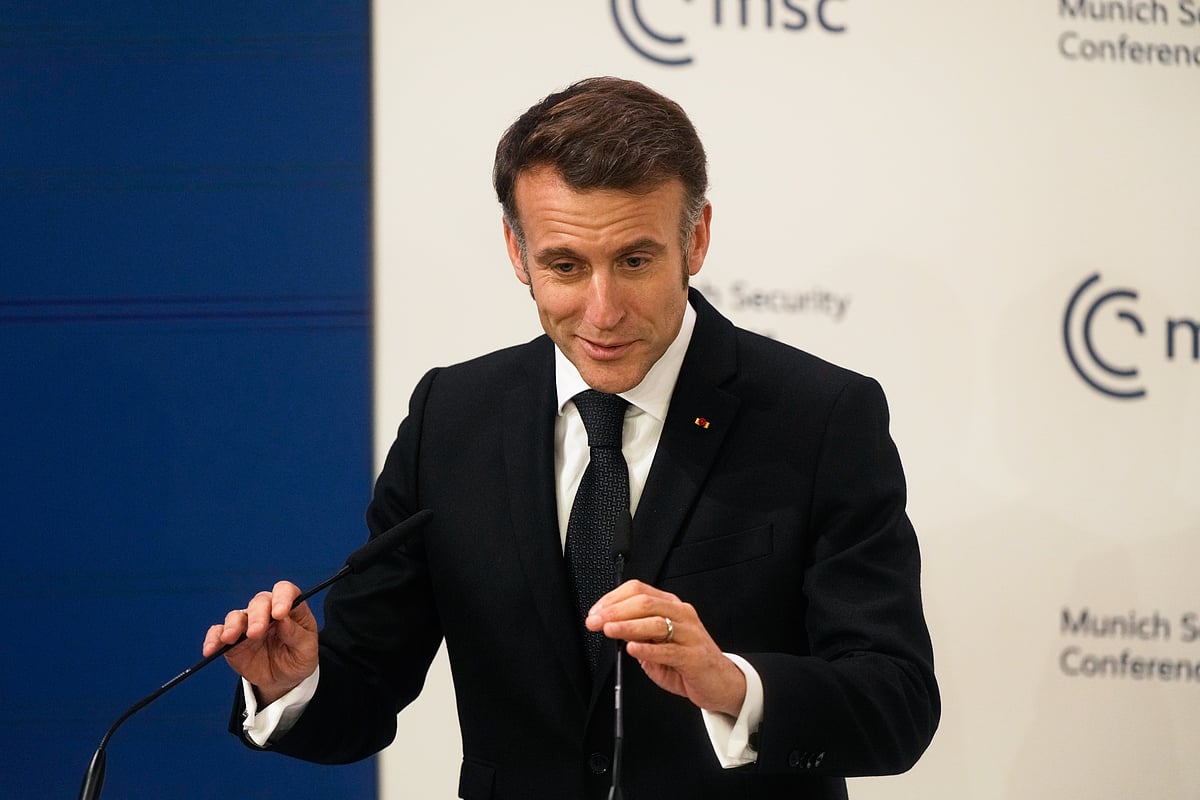 மும்பை பயணத்தை நிறைவு செய்து தில்லி புறப்பட்டார் பிரான்ஸ் அதிபர்! 