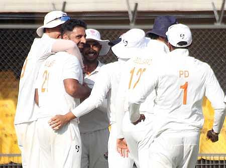 வரலாறு படைத்தது ஜம்மு-காஷ்மீா்
முதன்முறையாக இறுதிக்கு தகுதி