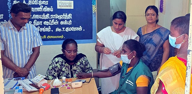 ஊராட்சி பணியாளா்களுக்கு சிறப்பு மருத்துவ முகாம்