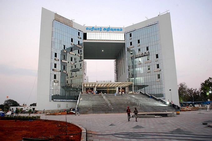 காந்திபுரத்தில் பெரியாா் நூலக கட்டுமானப் பணிகள் நிறைவு: இம்மாத இறுதியில் முதல்வா் திறந்துவைக்கிறாா்