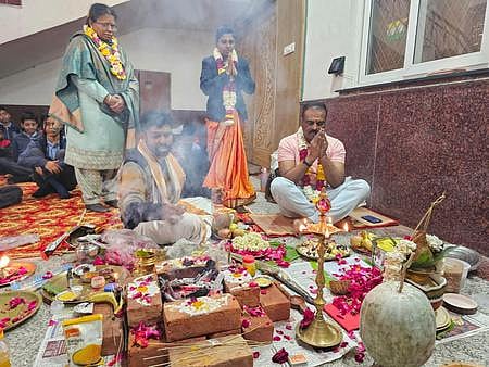 டிடிஇஏ லக்குமிபாய் பள்ளியில் கணபதி ஹோமம்