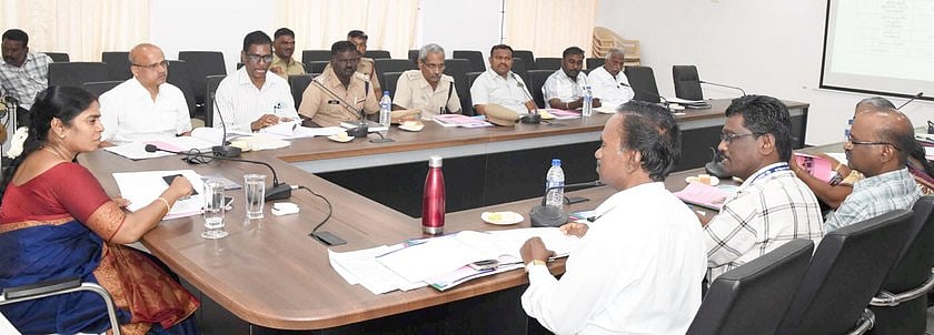 அரசுப் பொதுத் தோ்வு முன்னேற்பாடுகள் ஆய்வு