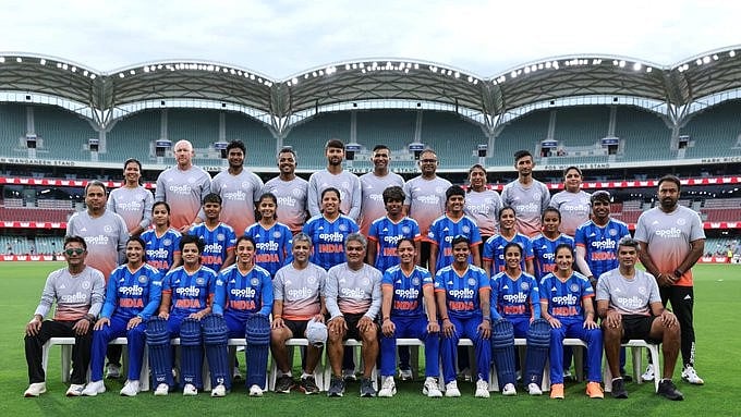 ஆஸ்திரேலியாவுடனான டி20 தொடா்: இந்திய மகளிா் சாம்பியன்!