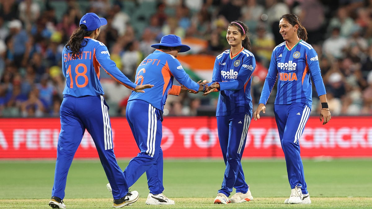 ஆஸ்திரேலியாவை அதன் சொந்த மண்ணில் வீழ்த்தி இந்திய அணி  வரலாற்று வெற்றி!