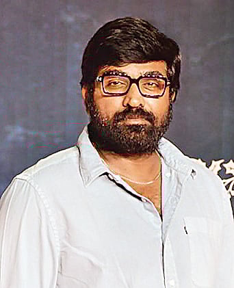 திரைக்கதிர்