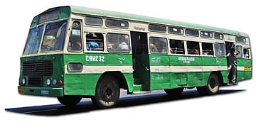 பள்ளி வேன்கள்: காற்றில் பறக்கும் விதிமுறைகள்