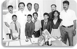 இலவசக் கல்வியை எதிர்நோக்கியிருக்கும் சர்வதேச சாதனையாளர்கள்