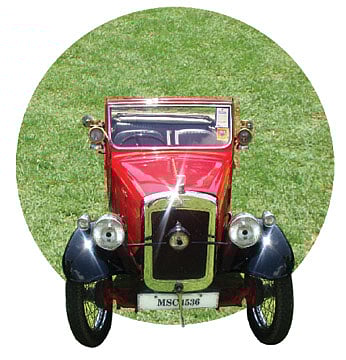 ஜிப்சி' பாபு...​ குருவி கார்!