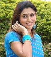 திரைக்கதிர்: மீண்டும் வருகிறார் மாளவிகா!