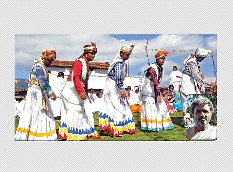 கட்டாயமாக நடனமாட வேண்டும்!