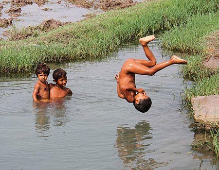 நீச்சலும் ஒரு தற்காப்புக்கலையே