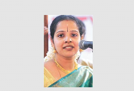 பிரமிப்பில் ஆழ்த்துகிறார்