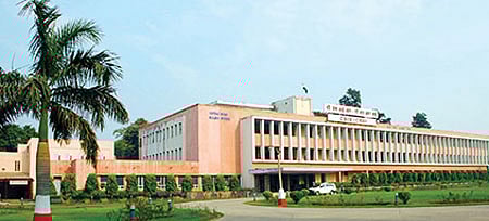 சாலை போக்குவரத்து தொழில்நுட்ப ஆராய்ச்சி மையத்தில் தட்டச்சர் பணி