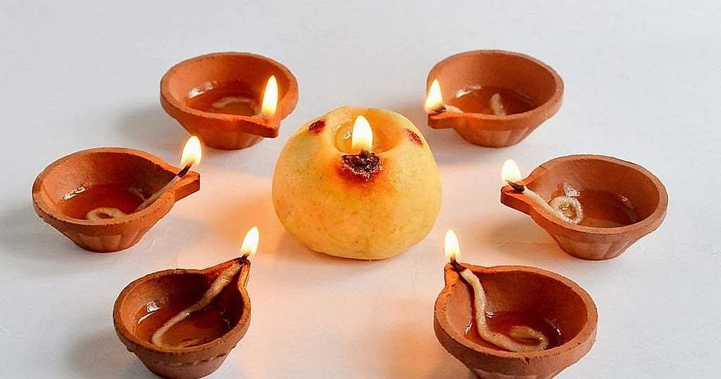 ஒளித் திருநாளில் புது சபதம் ஏற்போம்!