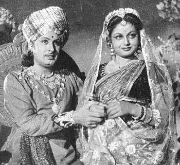 எம்ஜிஆரின் ஆரம்பகால வாழ்க்கை... 