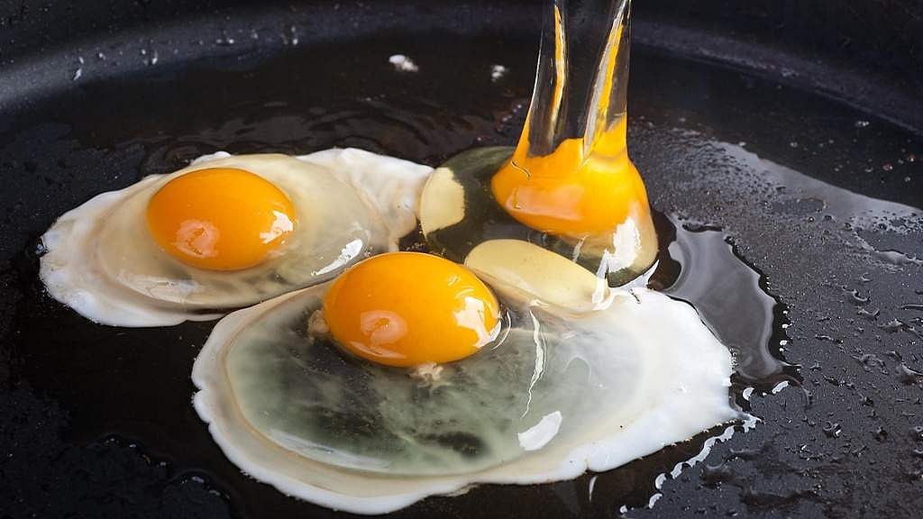 ஆஃப் பாயில் முட்டையின் ருசிக்கு இணையில்லை என்றாலும் அதை தினமும் சாப்பிடலாமா கூடாதா? ஆய்வு முடிவுகள்!