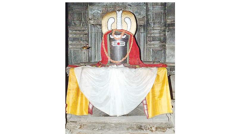 ஆயுள் நீடிக்க செய்யும் ஹளபேடு ஹொய்சாளேஸ்வரர்!