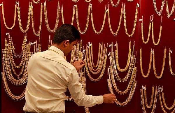 காலையில் உயர்வு; மாலையில் குறைவு: தங்கம் விலை நிலவரம்! 