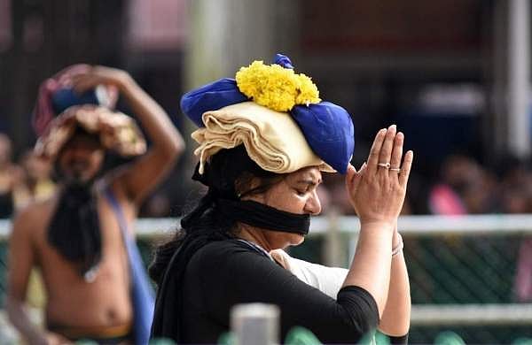 சபரிமலையில் பெண்களை அனுமதித்தால் கேரள அரசு கடுமையான விளைவுகளை சந்திக்க நேரிடும்: பாஜக தலைவர்கள் கடும் எச்சரிக்கை!