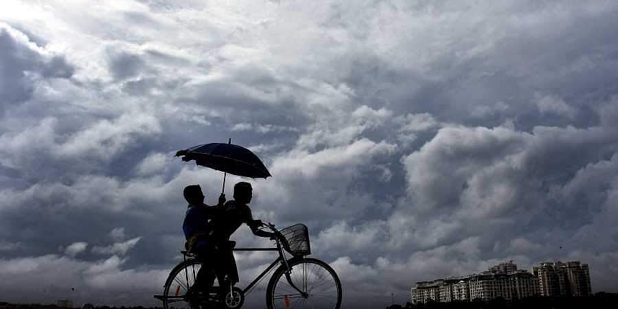 'மழை மேகம்' கவிதை பகுதி 3