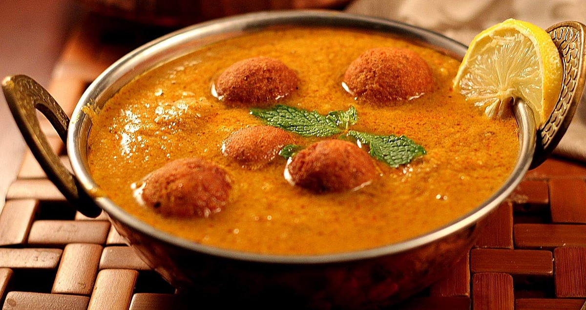 14. உங்களுக்குப் பிடிக்குமா பருப்புருண்டைக் குழம்பு?