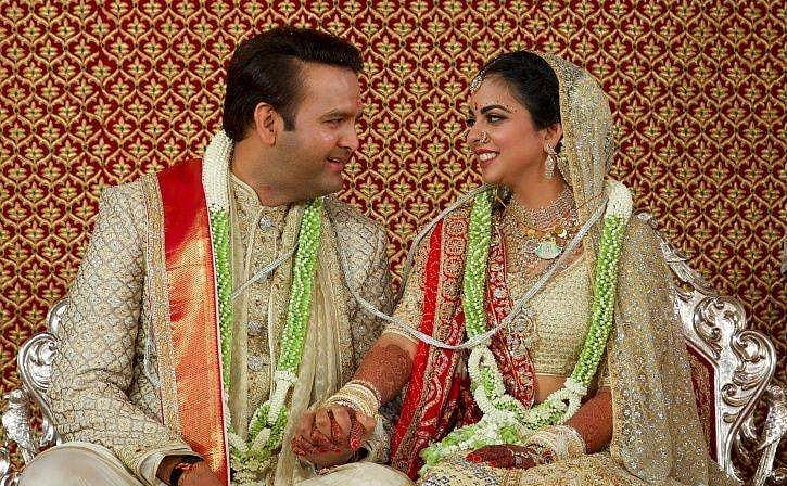 அம்பானி வீட்டு காதல் பறவைகளின் புதுக்குடித்தன மாளிகை விலை என்ன தெரியுமா?