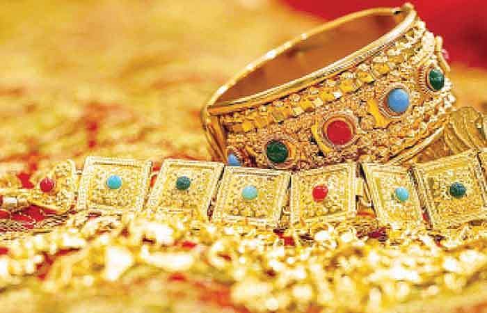 நகைக் கடையில் சீட்டுக் கட்டும் அப்பாவிகளே! இதையும் தெரிந்து கொள்ளுங்கள்!!