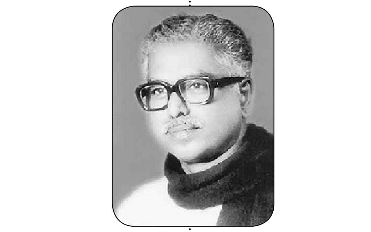 ஒரு நூற்றாண்டு கடந்த வீறு கவி!