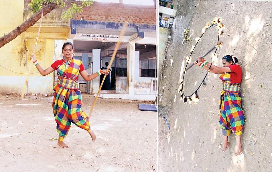 கலைகளை கற்றுத் தரும் மாணவி