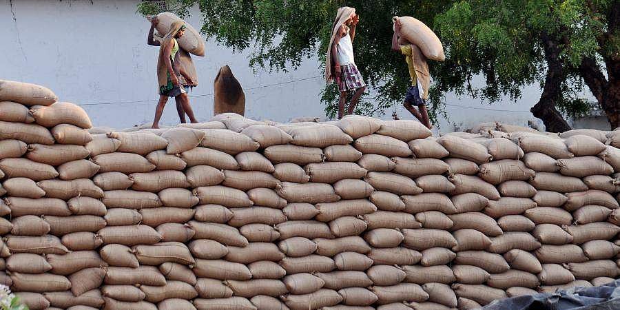 வீணாகிறதே, இது முறையா?