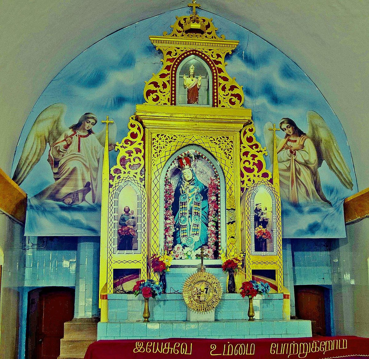 சிரம் சாய்த்து அருளும் நாகை மாதரசி மாதா