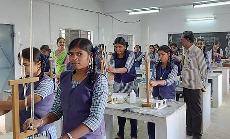 பிளஸ் 2 செய்முறைத் தோ்வு தொடக்கம்