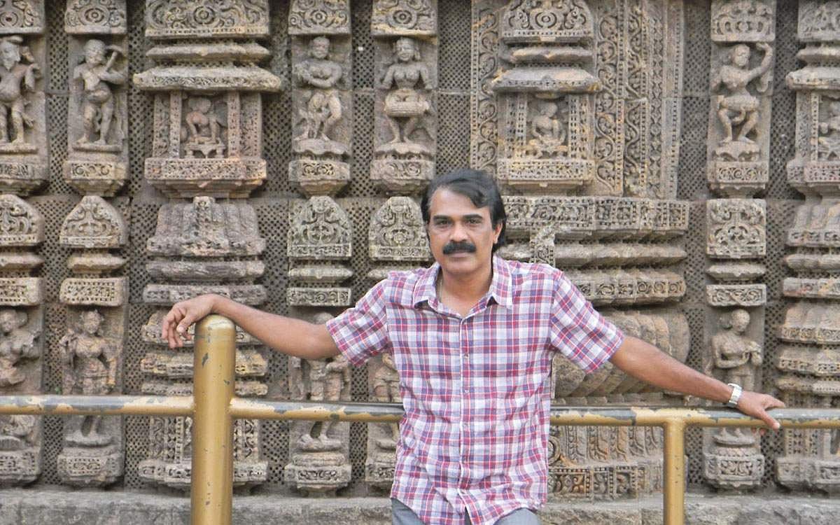 கலையாகும் களிமண் வீடு...!