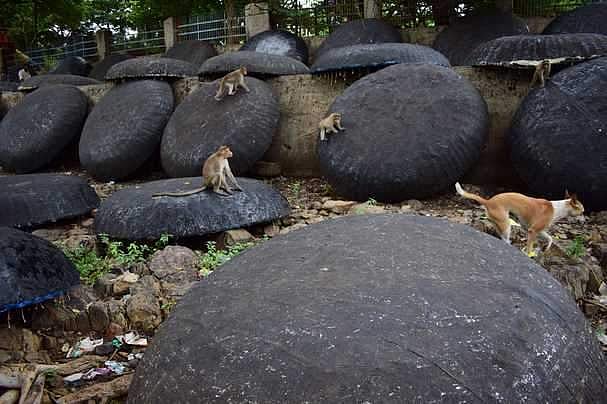 முடங்கிப்போன ஒகேனக்கல் சுற்றுலாத் தலம்
