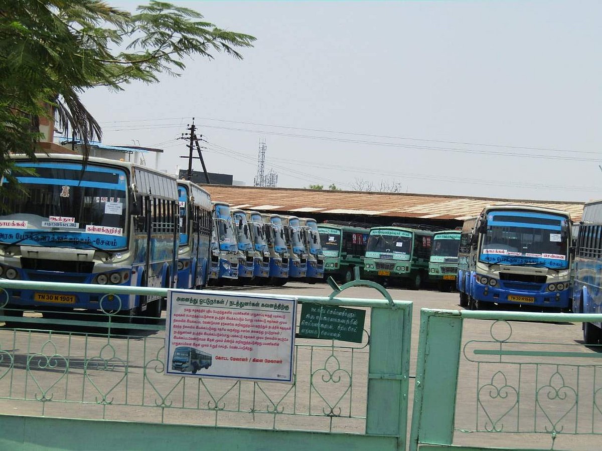 நாமக்கல் பணிமனைகளில் தயார் நிலையில் 450 அரசு பேருந்துகள்