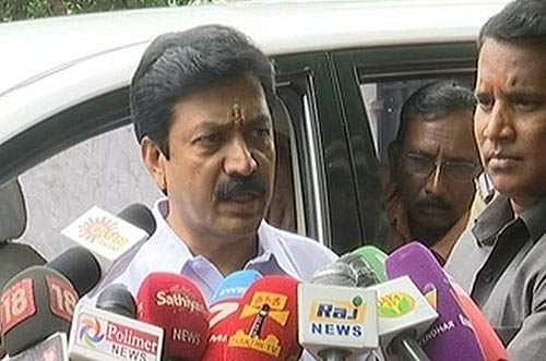 நாளை சிம்பு வேண்டுமானாலும் அரசியலுக்கு வரலாம்: சி.வி. சண்முகம் பேச்சு