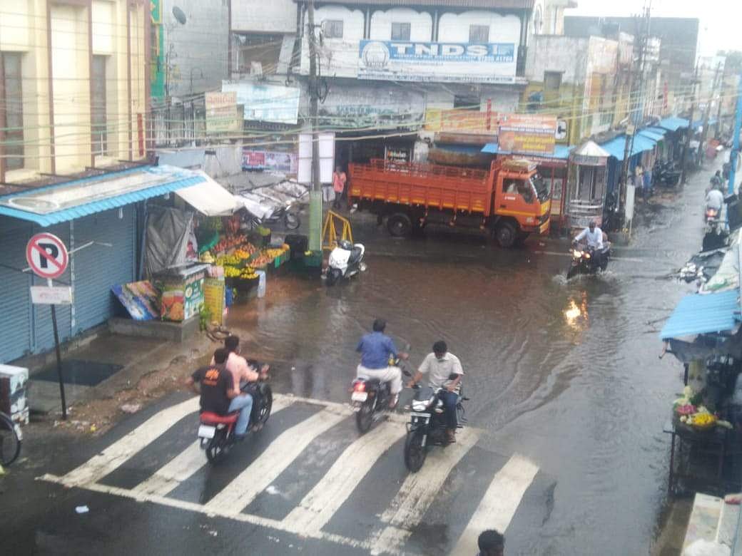 நாக்பூருக்கு சிவப்பு எச்சரிக்கை: பள்ளிகளுக்கு விடுமுறை!