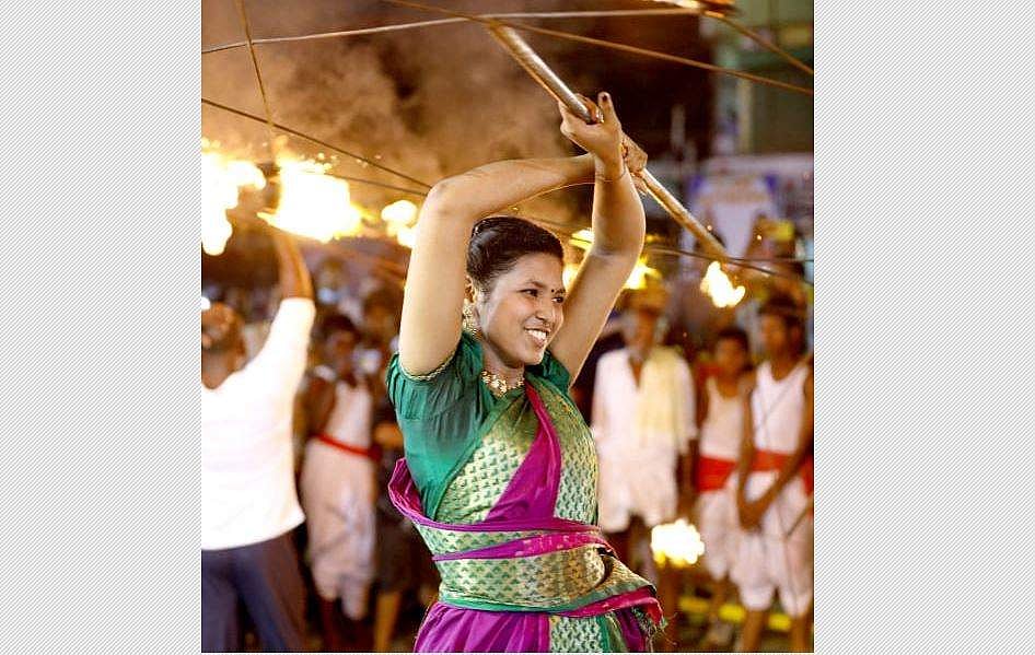 கட்டைக்கால் நடனத்தில் அசத்தும் ராமநாதபுரம் சிறுமி!