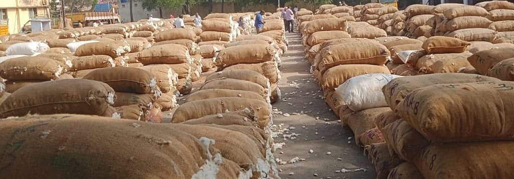 ராசிபுரத்தில் ரூ. 38 லட்சத்துக்கு பருத்தி விற்பனை